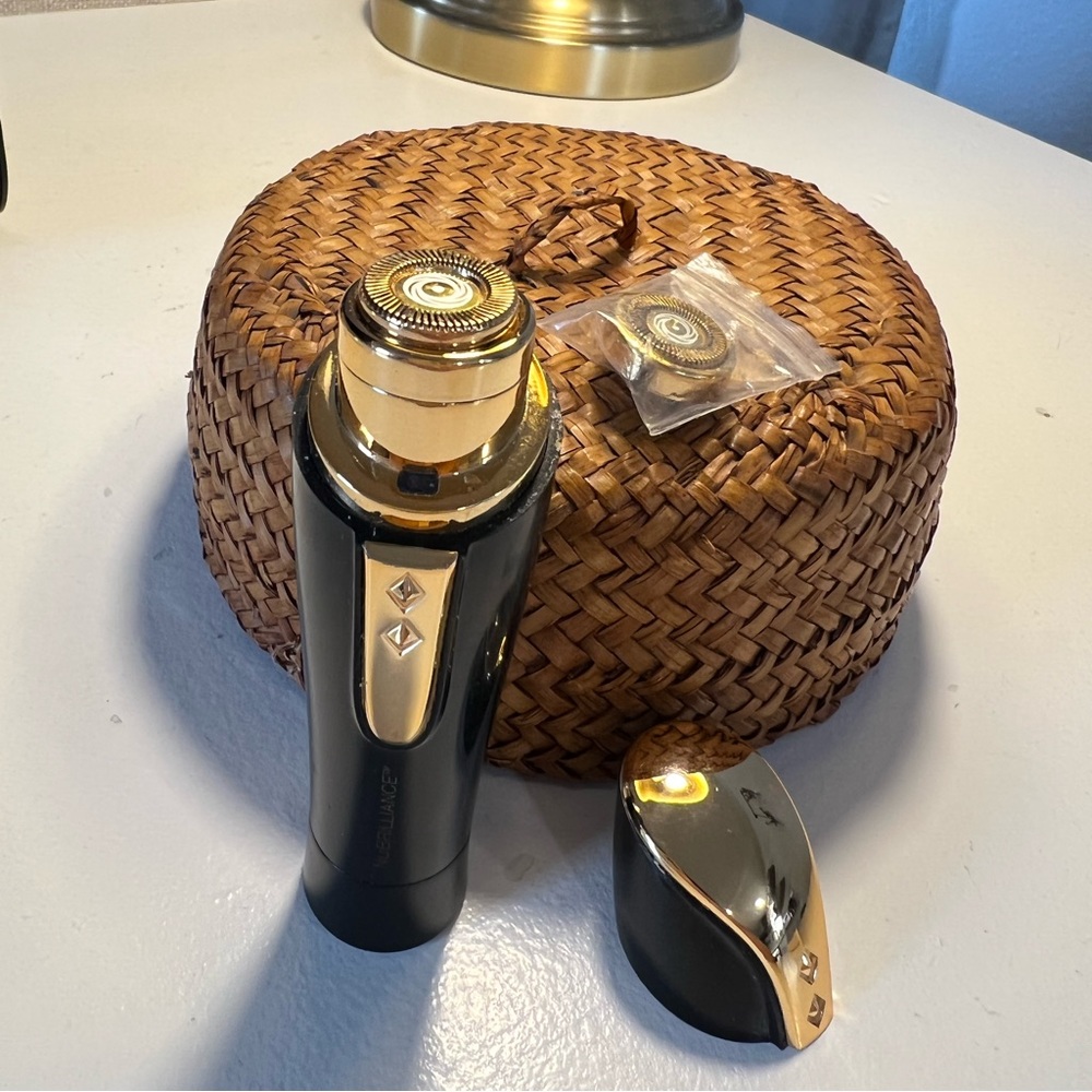 Nubrilliance hair removal w light